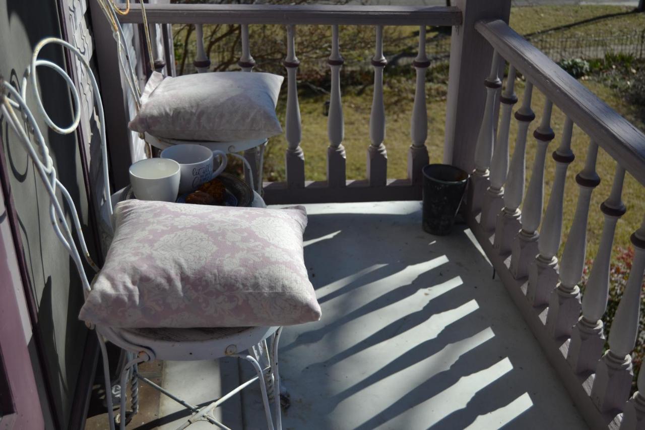 Carleton House Bed And Breakfast Bonham Eksteriør billede